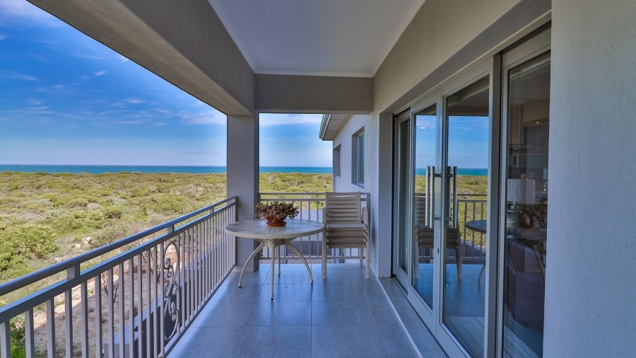 6 Bedroom Property for Sale in Kleinbaai Western Cape